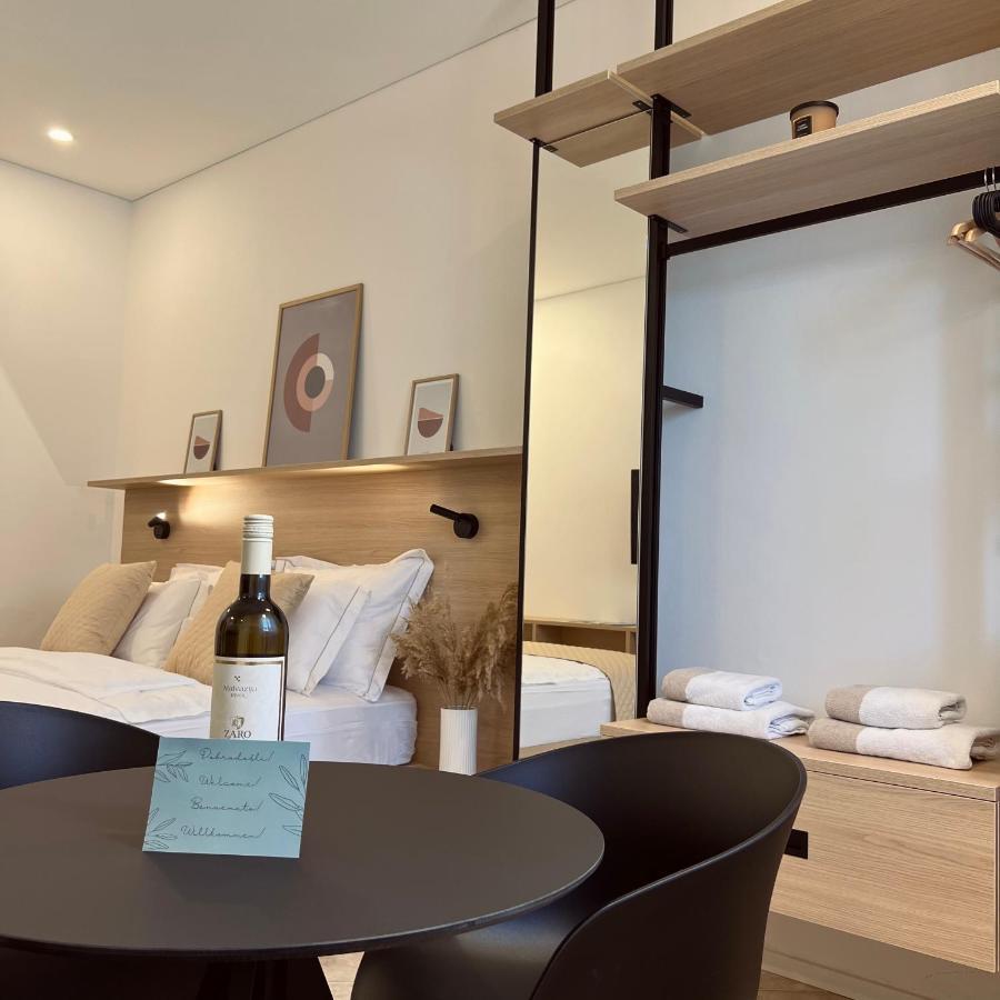 Zaro Apartment *
